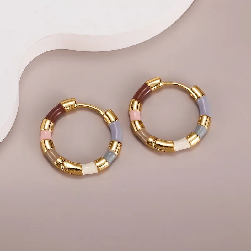 Enamel contrast color earrings