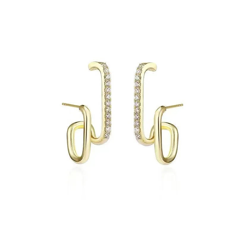 claw stud earrings